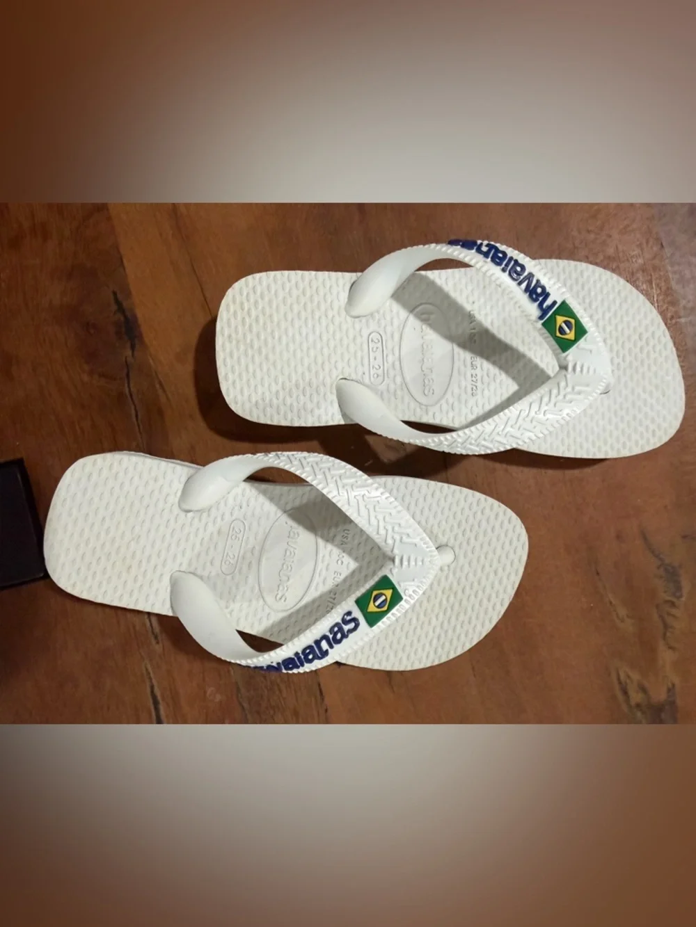 Havaianas White Flip Flops with Blue Logo and Brazilian Flag - 10c - 040726